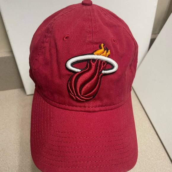 Miami Heat New Era 9Twenty Strapback Hat Dad Cap Adjustable Red OSFM NBA - Picture 1 of 8